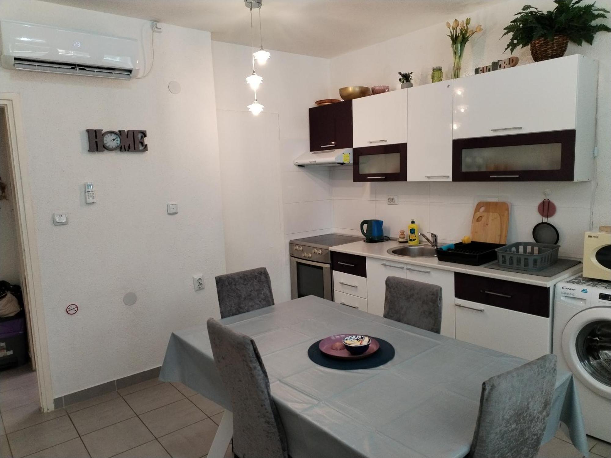 Apartment Suzana 2Br Split With Balcony Exterior photo