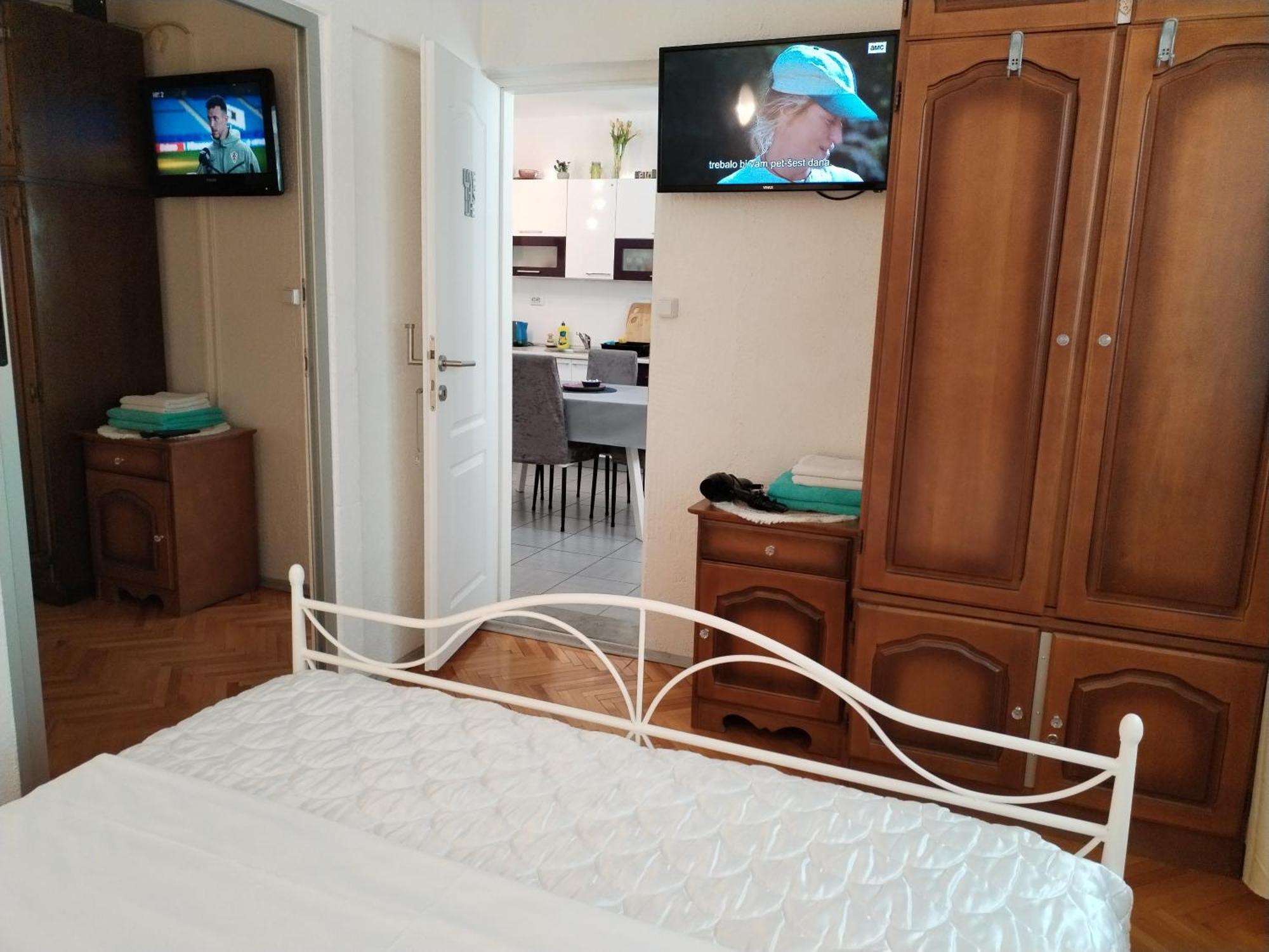 Apartment Suzana 2Br Split With Balcony Exterior photo